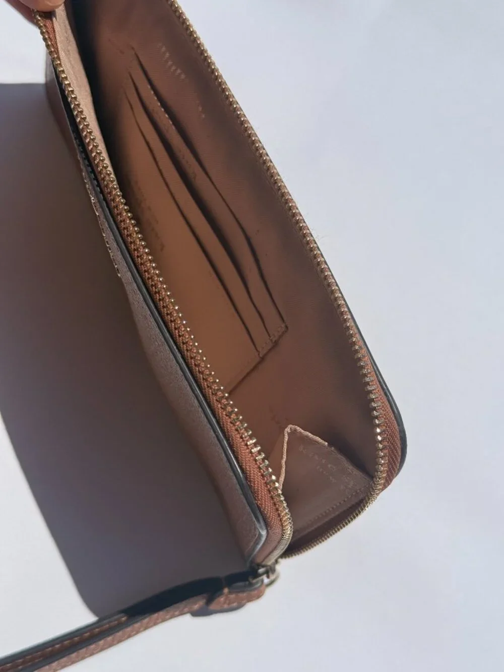 Kate Spade Lucy Pebbled Leather Medium L-zip Wristlet Wallet NWT